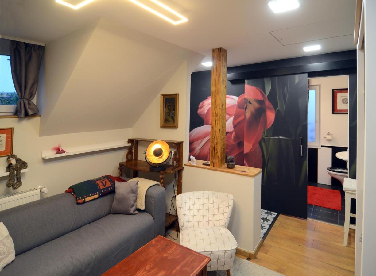Filia Apartman Eger Buitenkant foto